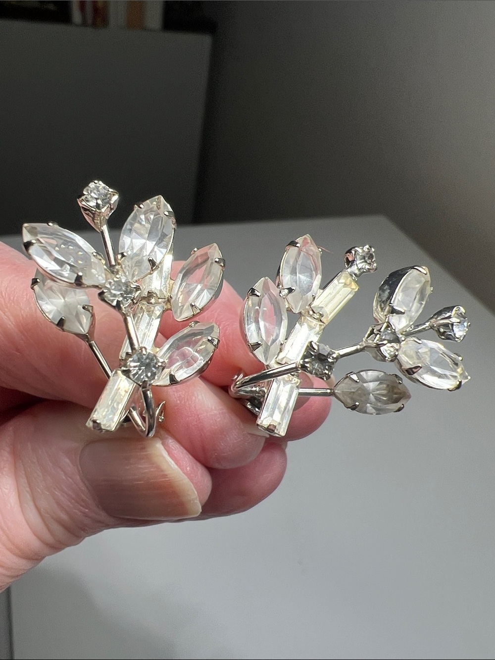 Exquisite Crystal Floral Clip-On Earrings - Clear Silver Tone - Estate Vintage